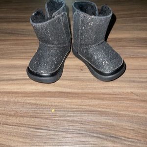 Ugg’s worn once ….